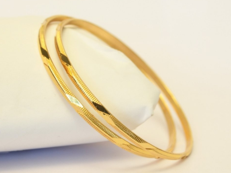 Daily wear clearance simple gold bangles